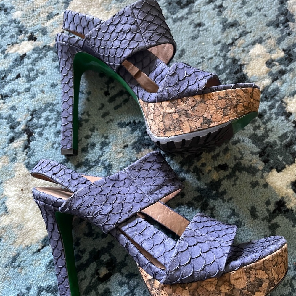 Donald J. Pliner Crocodile Print Leather Heels 7.5